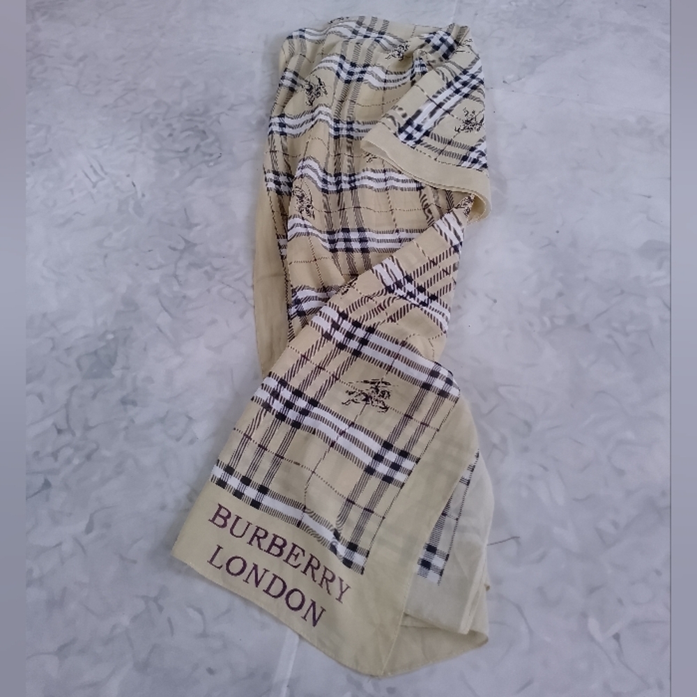 Burberry London Plaid Scarf Classic Nova Check 60” Designer Scarf - Picture 1 of 13